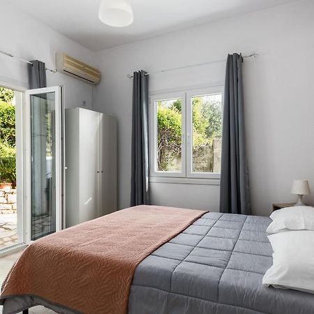 Katerina Horizon Apartments By Konnect - 1,8Km From Ipsos Beach Eksteriør bilde