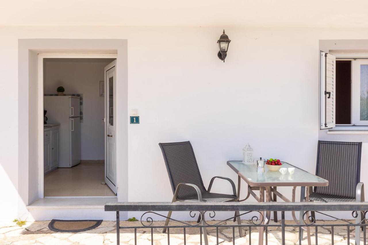Katerina Horizon Apartments By Konnect - 1,8Km From Ipsos Beach Eksteriør bilde